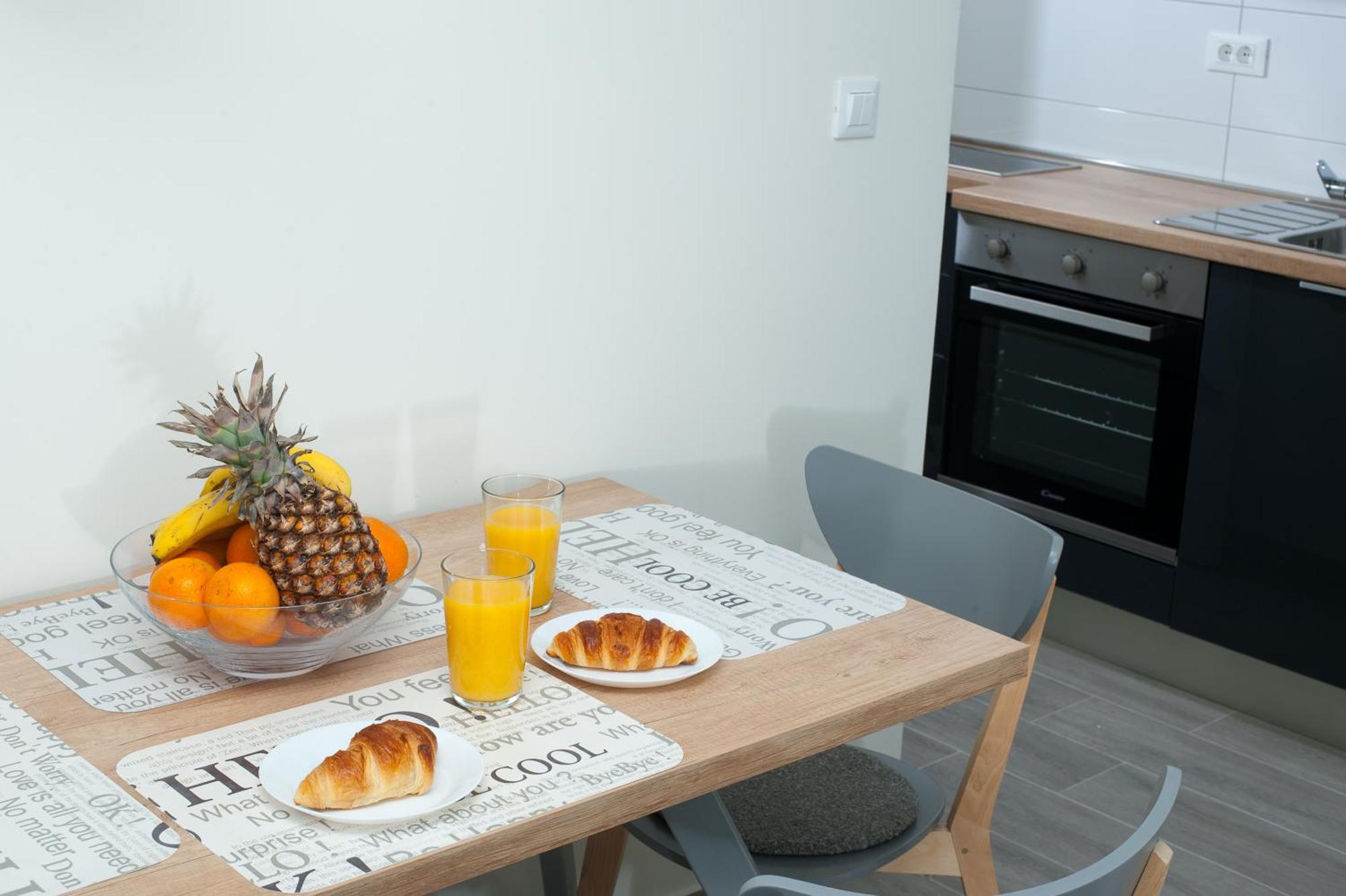 Seaside Luxury Suites Podstrana Bilik gambar