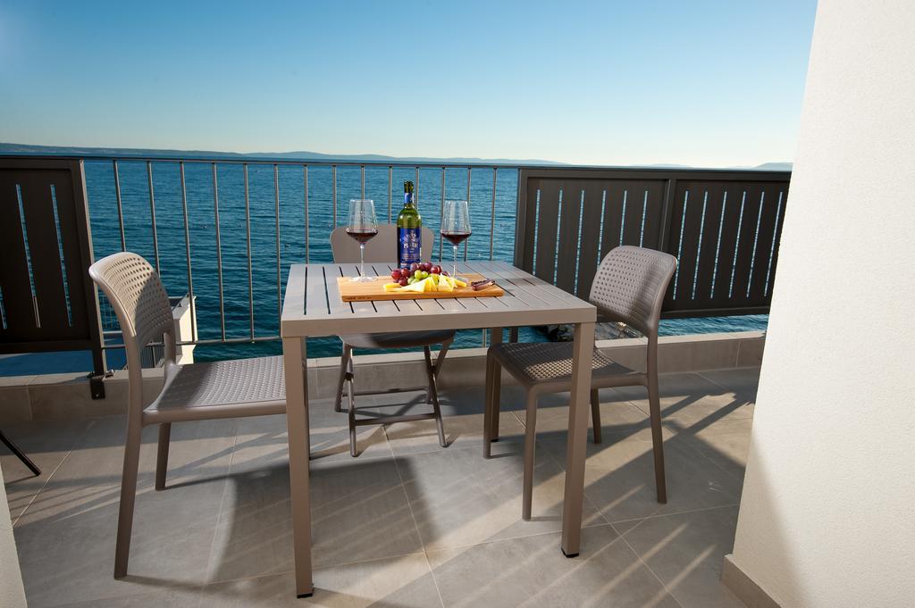 Seaside Luxury Suites Podstrana Luaran gambar