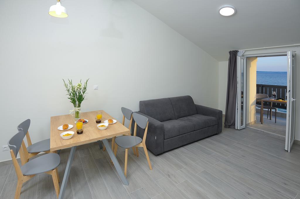 Seaside Luxury Suites Podstrana Luaran gambar